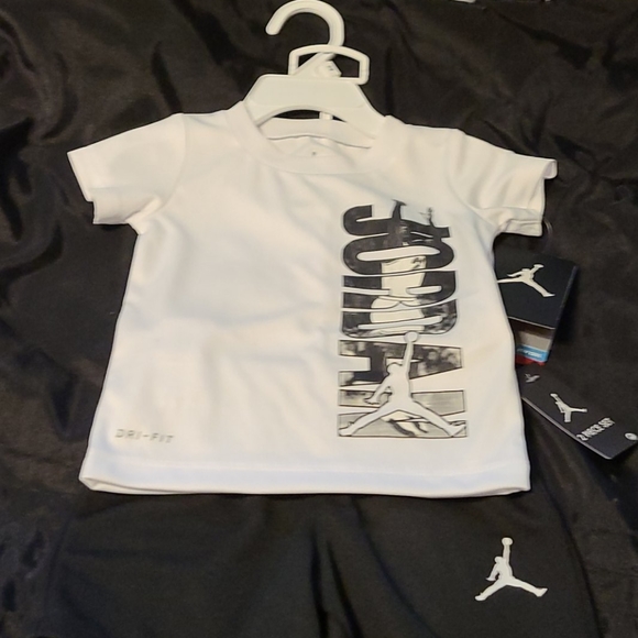 Jordan 12 month 2 Piece Short Set - Picture 1 of 3